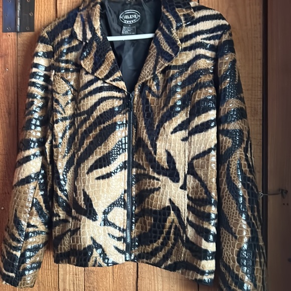 Selene Sport Tan and Black Women’s Jacket - Picture 4 of 6
